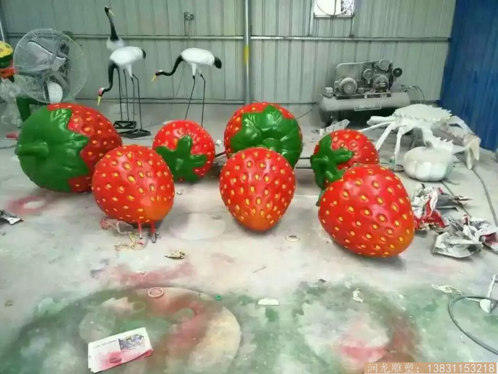 玻璃钢仿真草莓雕塑